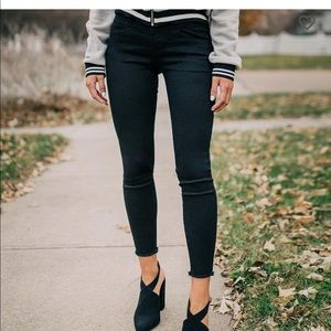 Kancan signature Buckle exclusive